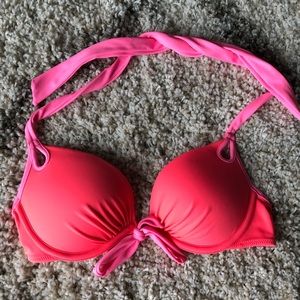 ✨Victoria’s Secret Bombshell Bikini Top✨
